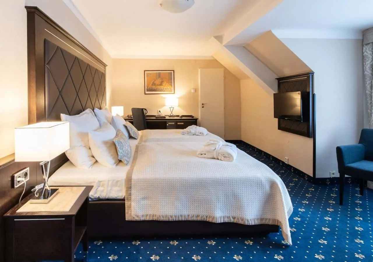 Pytloun Old Armoury Hotel Prague